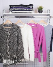 Women pullovers A 25 kg Dames pullovers & truien - klasse A
